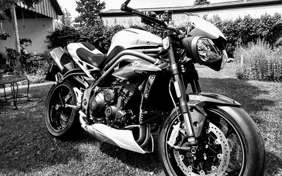 Gebrauchtmotorrad Triumph Speed Triple RS - Bild 4