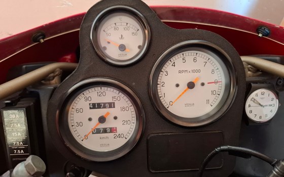 Gebrauchtmotorrad Ducati 888 Strada - Bild 2