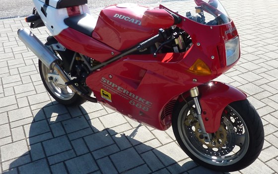 Gebrauchtmotorrad Ducati 888 Strada - Bild 5