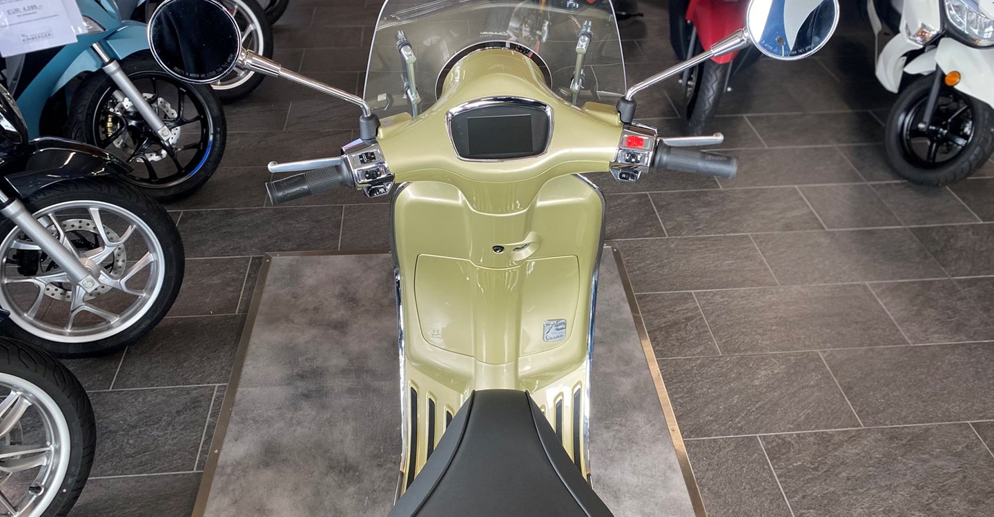 Angebot Vespa Primavera 125 75th