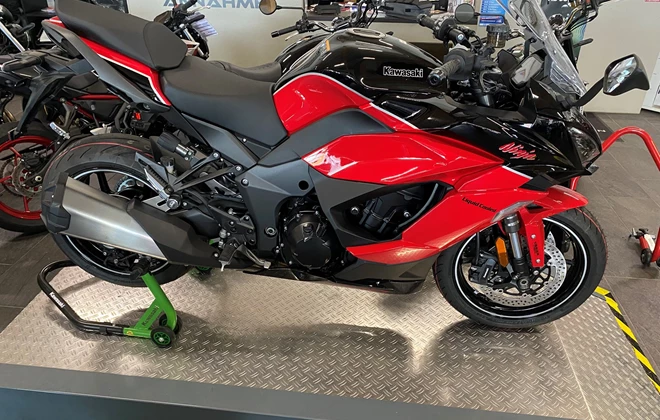 Kawasaki Ninja 1000SX 40th Anniversary