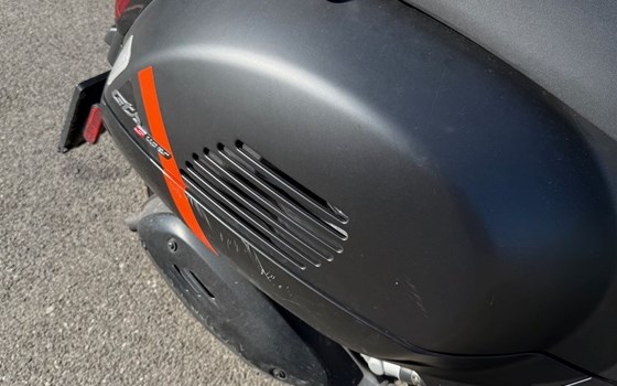 Gebrauchtmotorrad Vespa GTS 300 Super Sport - Bild 3