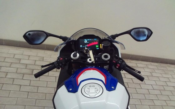 Gebrauchtmotorrad BMW S 1000 RR - Bild 9