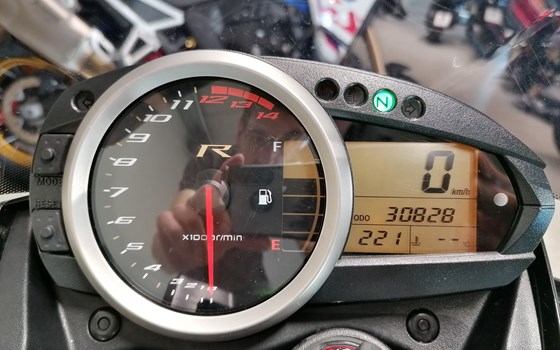 Gebrauchtmotorrad Kawasaki Z 750R - Bild 7