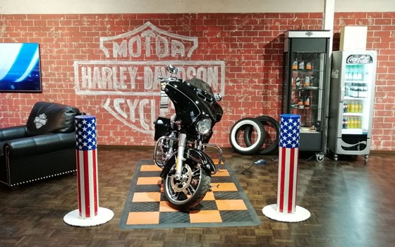 Gebrauchtmotorrad Harley-Davidson Touring Street Glide Special FLHXS - Bild 1