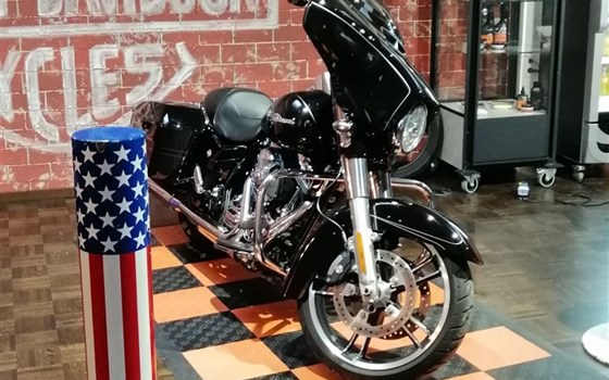 Gebrauchtmotorrad Harley-Davidson Touring Street Glide Special FLHXS - Bild 7