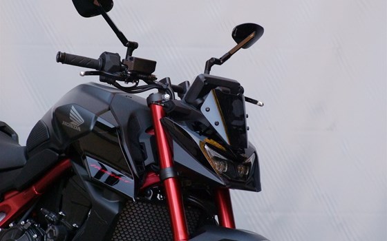 Neufahrzeug Honda CB750 Hornet - Bild 16