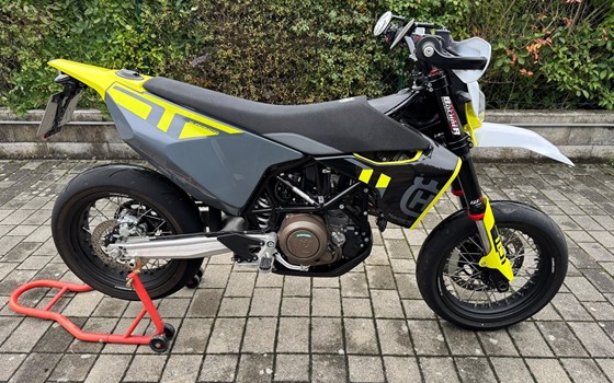 Gebrauchtmotorrad Husqvarna 701 Supermoto - Bild 2