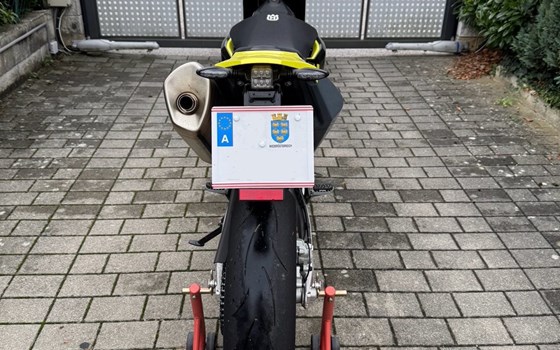 Gebrauchtmotorrad Husqvarna 701 Supermoto - Bild 4