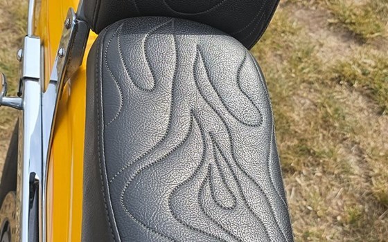 Gebrauchtmotorrad Harley-Davidson Dyna Wide Glide FXDWG - Bild 4