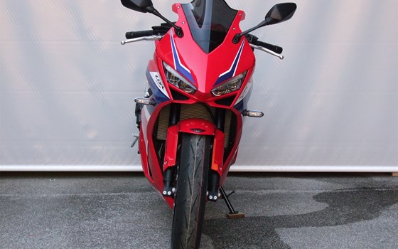 Neufahrzeug Honda CBR650R E-Clutch - Bild 16