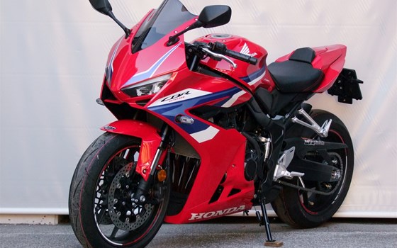 Neufahrzeug Honda CBR650R E-Clutch - Bild 2