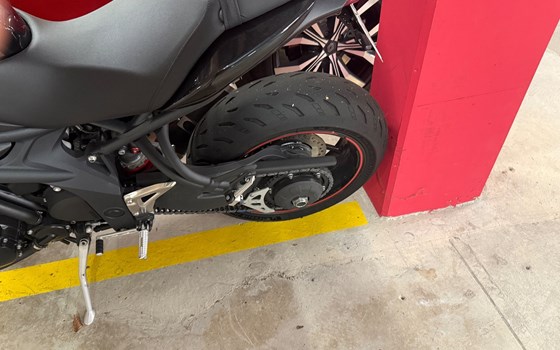 Motorrad Occasion Triumph Speed Triple 1050 - Bild 3