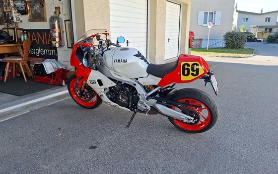 Gebrauchtmotorrad Yamaha XSR900 GP - Bild 2