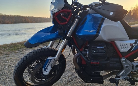 Gebrauchtmotorrad Moto Guzzi V85 TT Evoactive Graphics - Bild 12