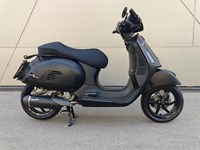 Neumotorrad Vespa GTS 310 SuperSport "Nightcrawler" Umbau
