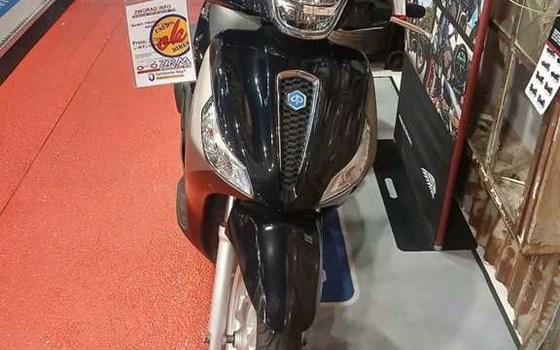 Gebrauchtmotorrad Piaggio Medley 125 - Bild 5