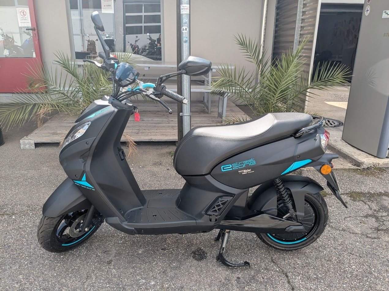 Peugeot e-Streetzone