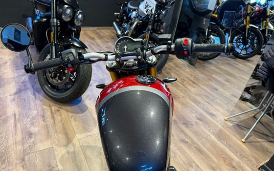 Gebrauchtmotorrad Triumph Speed 400 - Bild 10