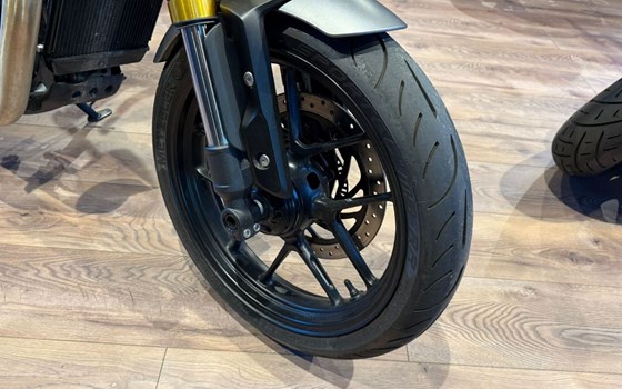 Gebrauchtmotorrad Triumph Speed 400 - Bild 5