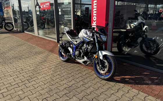 Gebrauchtmotorrad Yamaha MT-03 - Bild 2