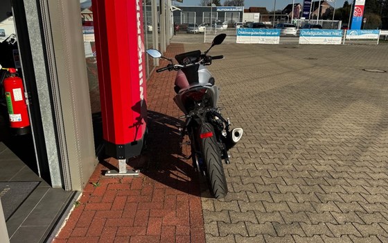 Gebrauchtmotorrad Yamaha MT-03 - Bild 4