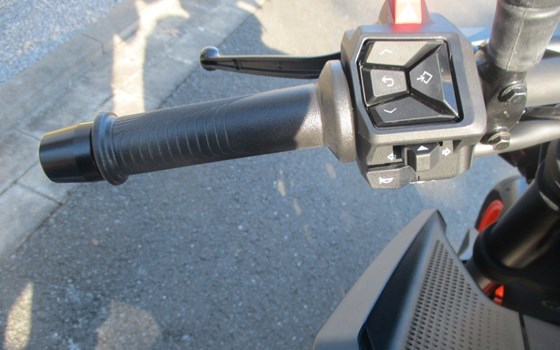 Neufahrzeug KTM 125 Duke - Bild 11