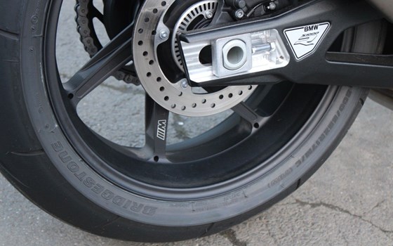 Gebrauchtmotorrad BMW S 1000 R - Bild 7