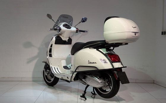 Neufahrzeug Vespa GTS 300 Super - Bild 4