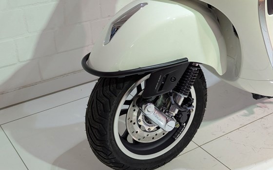 Neufahrzeug Vespa GTS 300 Super - Bild 7