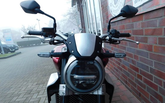 Gebrauchtmotorrad Honda CB 1000 R - Bild 6