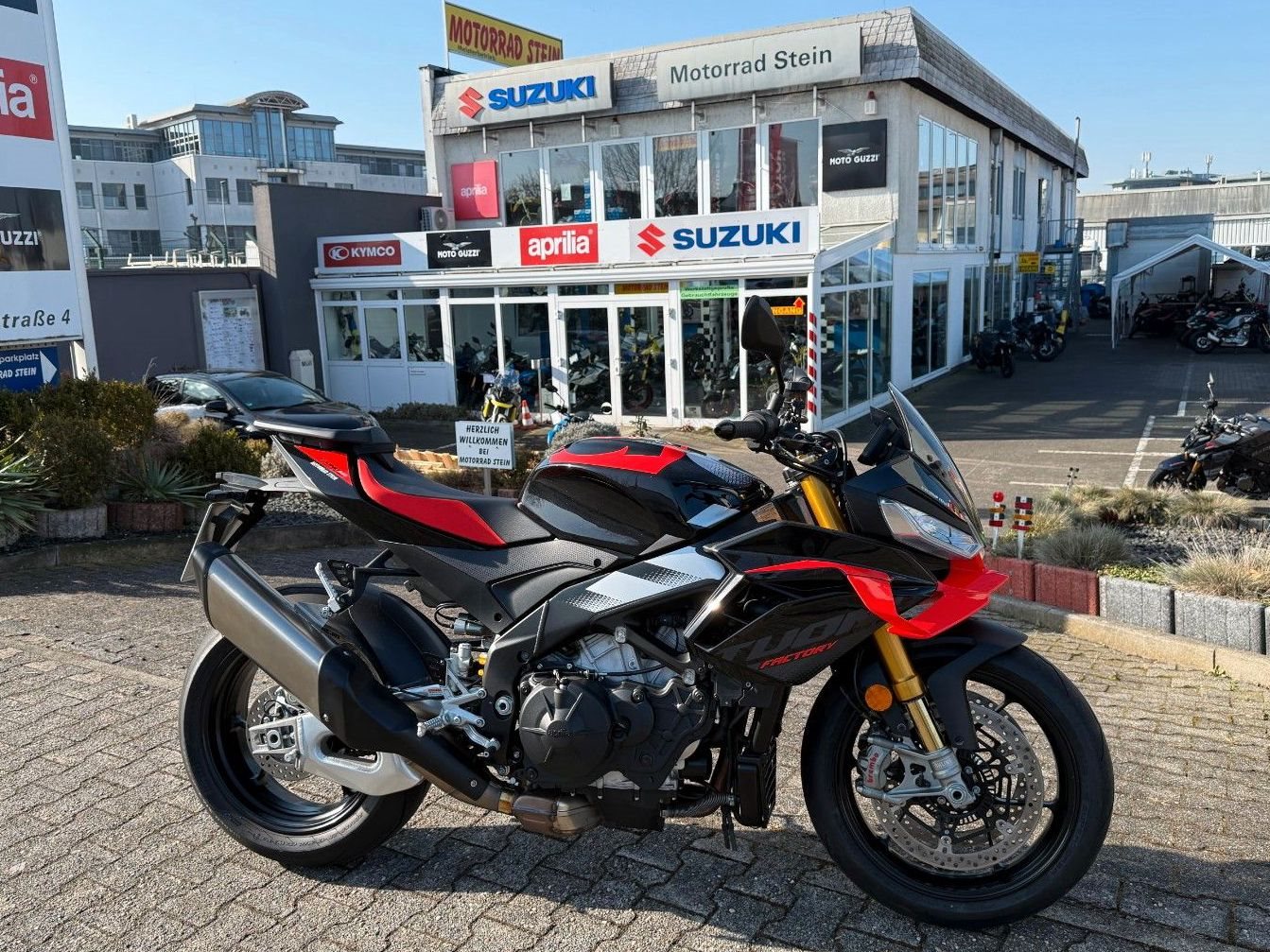 Aprilia Tuono V4 1100 Factory