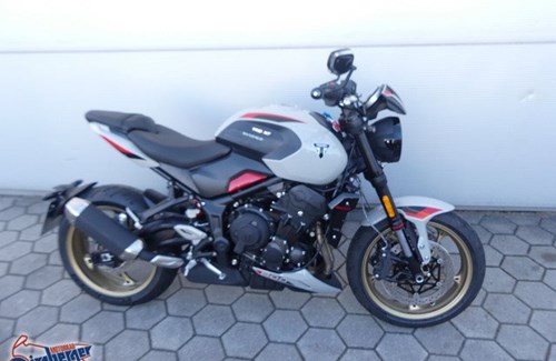 Neumotorrad Triumph Trident 800