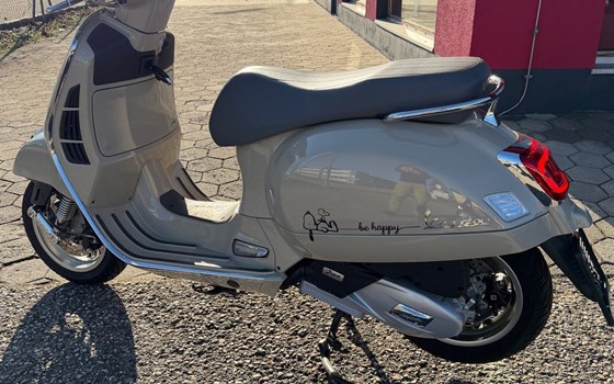 Gebrauchtmotorrad Vespa GTS 125 - Bild 2
