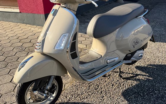 Gebrauchtmotorrad Vespa GTS 125 - Bild 5