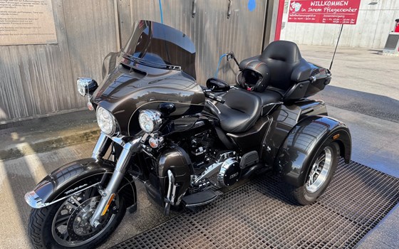 Gebrauchtmotorrad Harley-Davidson Tri Glide Ultra Classic - Bild 9