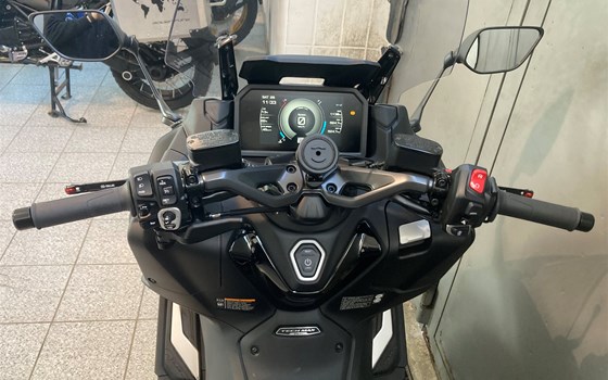 Gebrauchtmotorrad Yamaha TMAX Tech MAX - Bild 12