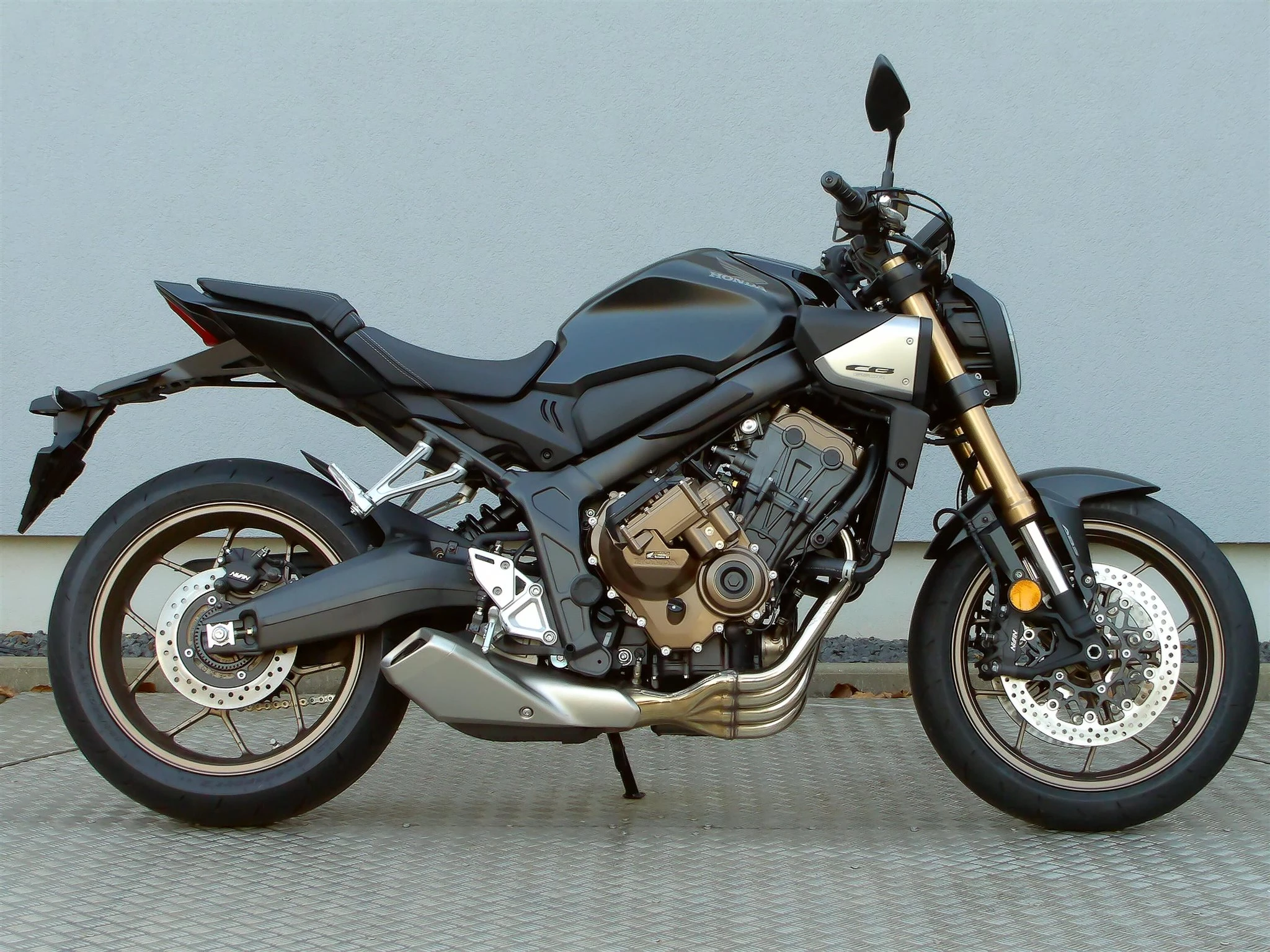 Honda CB650R E-Clutch