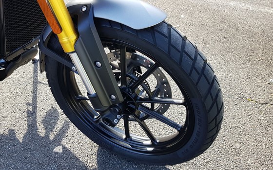 Gebrauchtmotorrad Triumph Scrambler 400 X - Bild 9