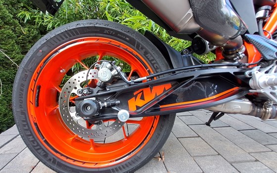 Gebrauchtmotorrad KTM 890 Duke R - Bild 8