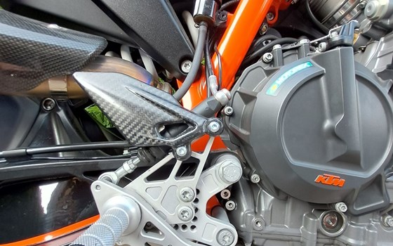 Gebrauchtmotorrad KTM 890 Duke R - Bild 9