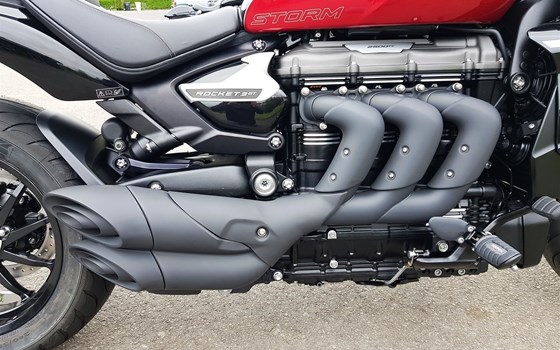 Gebrauchtmotorrad Triumph Rocket 3 Storm GT - Bild 6