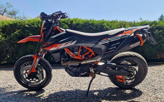 Gebrauchtmotorrad KTM 690 SMC R - Bild 1