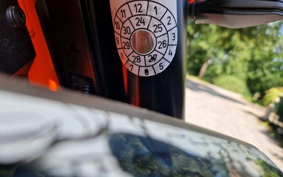 Gebrauchtmotorrad KTM 690 SMC R - Bild 6