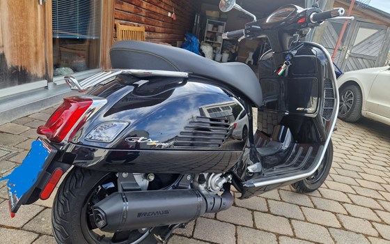 Gebrauchtmotorrad Vespa GTS 300 Super Tech - Bild 3