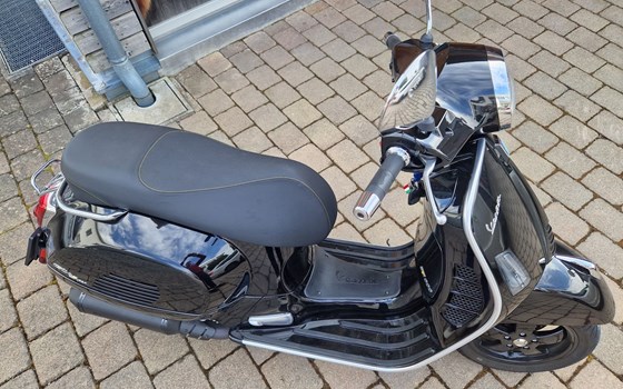 Gebrauchtmotorrad Vespa GTS 300 Super Tech - Bild 5
