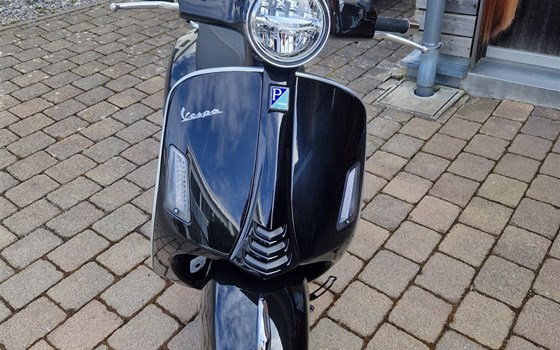 Gebrauchtmotorrad Vespa GTS 300 Super Tech - Bild 6