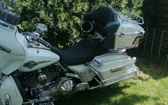 Gebrauchtmotorrad Harley-Davidson Electra Glide Ultra Classic FLHTCU - Bild 2