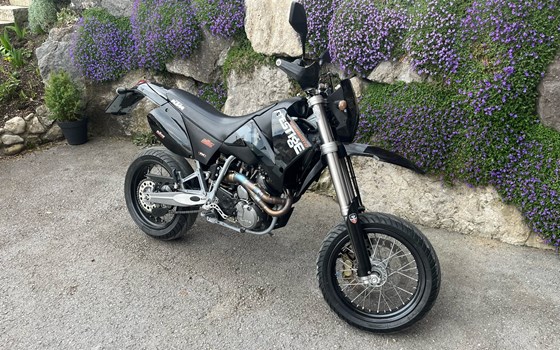 Gebrauchtmotorrad KTM 640 LC4 Supermoto - Bild 3