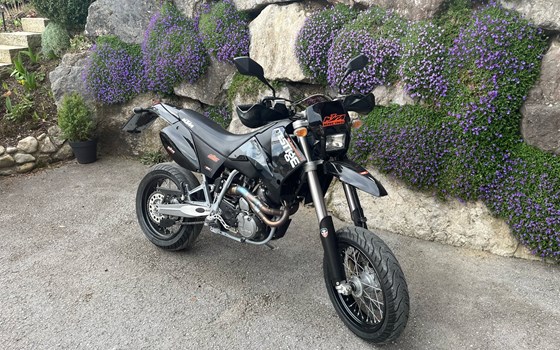 Gebrauchtmotorrad KTM 640 LC4 Supermoto - Bild 9